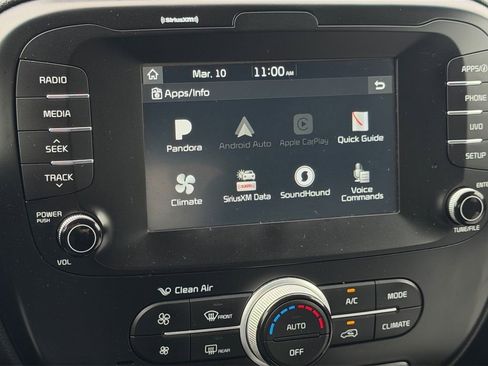 Used 2018 Kia Soul + image 25