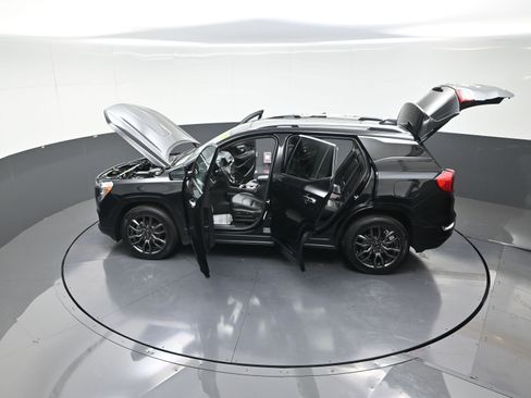 Used 2023 GMC Terrain Denali w/ Black Diamond Edition image 15