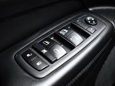 Used 2020 Jeep Grand Cherokee Altitude image 47