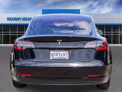 Used 2018 Tesla Model 3 Long Range RWD image 5