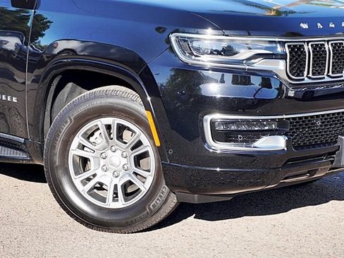 Used 2023 Jeep Wagoneer 2WD image 4