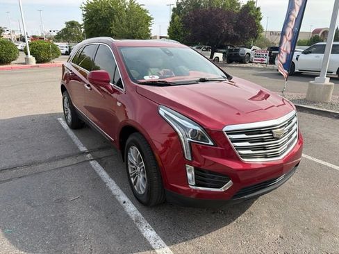 Used 2019 Cadillac XT5 Luxury FWD image 1