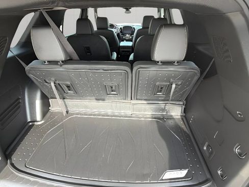 Used 2023 Chevrolet Traverse LT w/ LPO, Floor Liner Package AWD/4WD image 30