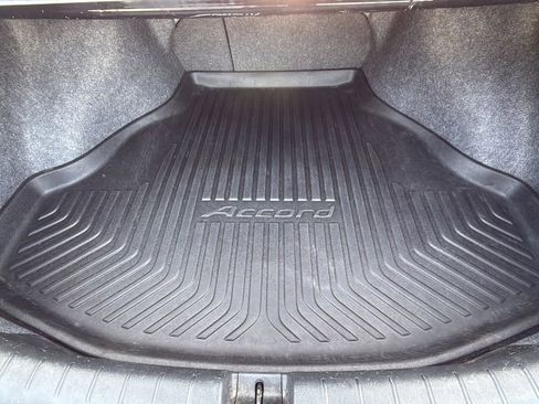 Used 2017 Honda Accord EX-L image 13