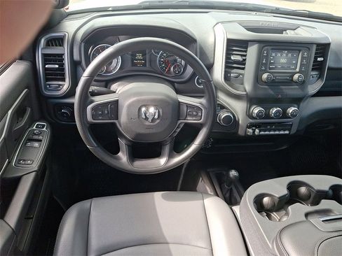 Used 2024 RAM 2500 Tradesman w/ Chrome Appearance Group image 10