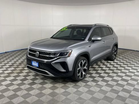 Used 2022 Volkswagen Taos SEL AWD/4WD image 1