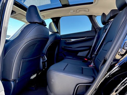 New 2025 INFINITI QX50 Luxe image 7