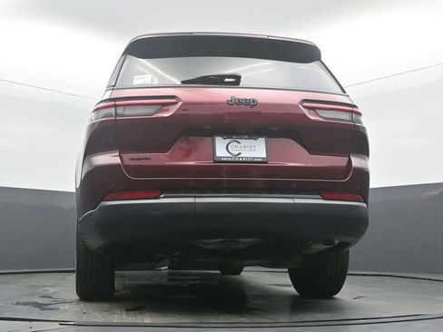 Used 2024 Jeep Grand Cherokee L Laredo image 50