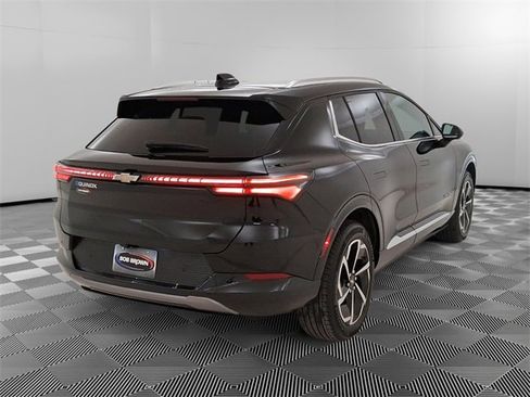 Used 2025 Chevrolet Equinox EV LT w/ Convenience Package image 3