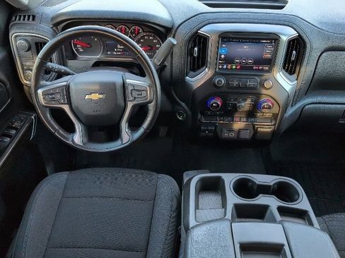 Used 2021 Chevrolet Silverado 1500 LT w/ Convenience Package II image 4