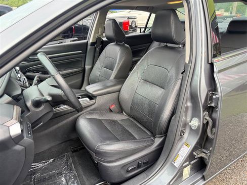 Used 2020 Nissan Altima 2.0 Platinum FWD image 16