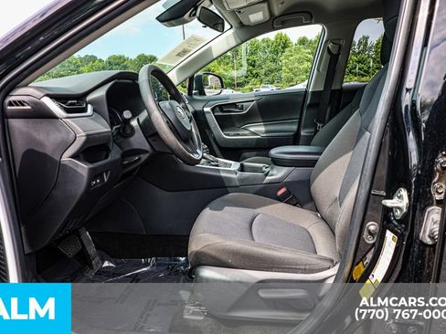 Used 2024 Toyota RAV4 LE AWD/4WD image 18