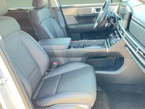 Used 2026 Hyundai Santa Fe SEL FWD image 18