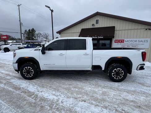 Used 2020 GMC Sierra 2500 SLE image 2