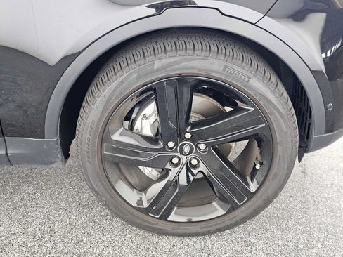 Used 2025 Land Rover Discovery S AWD/4WD image 9