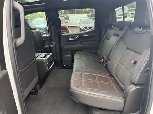 Used 2023 Chevrolet Silverado 1500 High Country w/ High Country Premium Package image 18