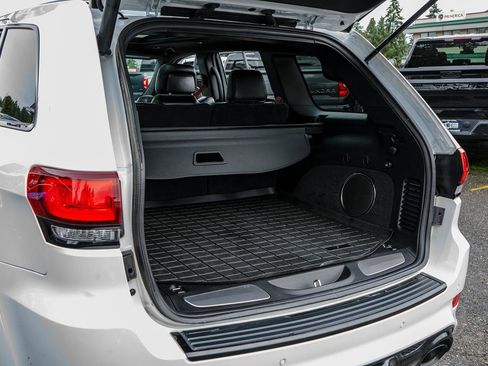 Used 2019 Jeep Grand Cherokee SRT image 20