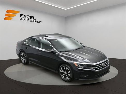 Used 2020 Volkswagen Passat 2.0T SEL image 46