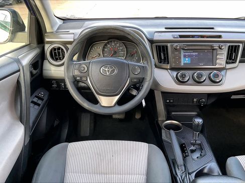 Used 2015 Toyota RAV4 LE image 6