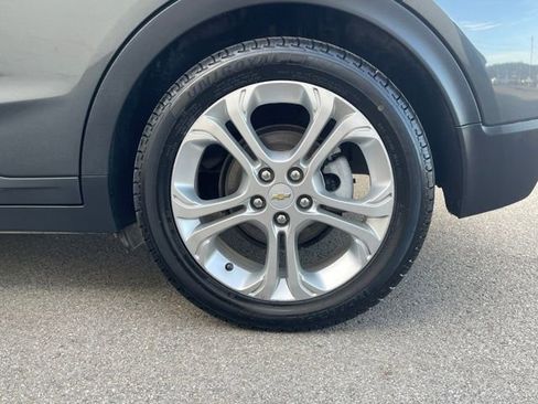 Used 2020 Chevrolet Bolt LT image 29