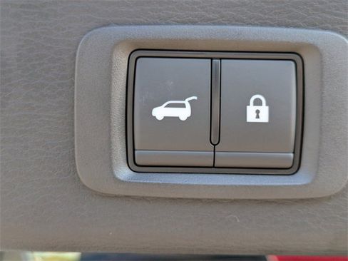 New 2025 Mitsubishi Outlander SE image 13