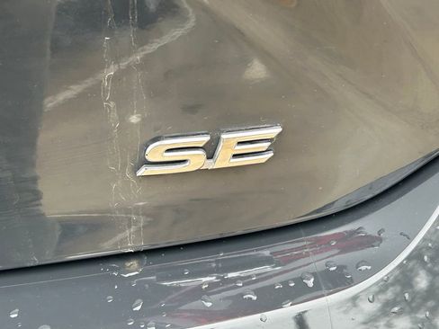 Used 2025 Toyota Camry SE FWD image 13