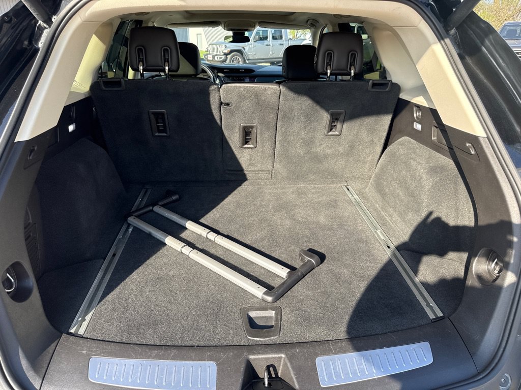 Used 2019 Cadillac XT5 Premium Luxury AWD/4WD image 15