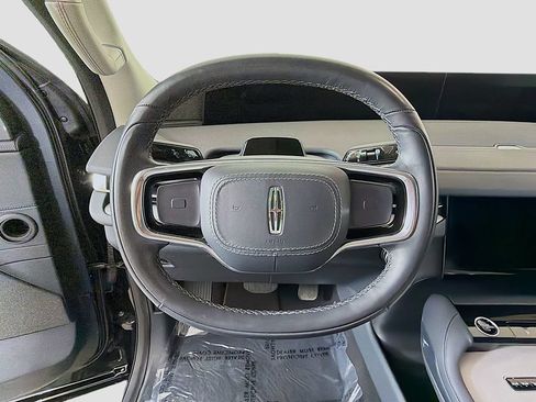 Used 2025 Lincoln Navigator Reserve AWD/4WD image 37