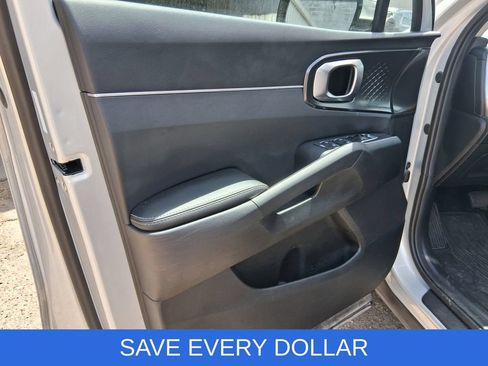 Used 2026 Kia Sorento LX FWD image 12
