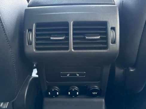 Used 2017 Jaguar F-PACE Prestige image 18