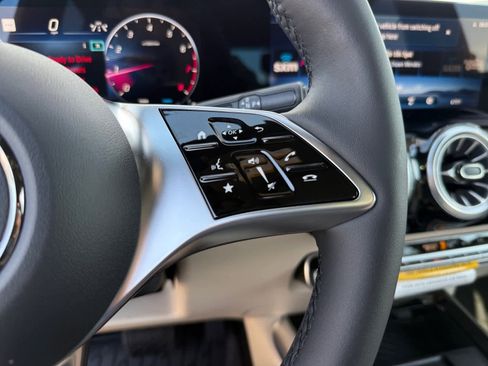 New 2026 Mercedes-Benz GLA 250 GLA 250 image 21