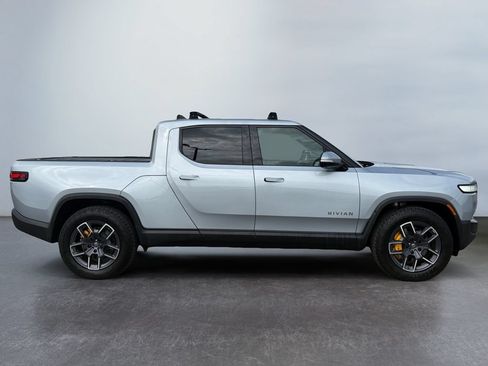Used 2022 Rivian R1T Adventure AWD/4WD image 2