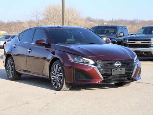 Used 2024 Nissan Altima 2.5 SL image 4