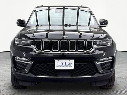 Used 2023 Jeep Grand Cherokee Limited w/ Trailer Tow Prep Group (B) AWD/4WD image 3