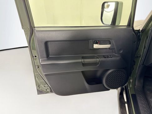 Used 2013 Toyota FJ Cruiser 4WD w/ Convenience Pkg image 22