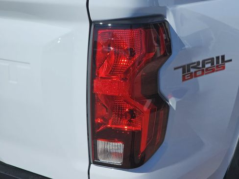 New 2026 Chevrolet Colorado Trail Boss AWD/4WD image 40