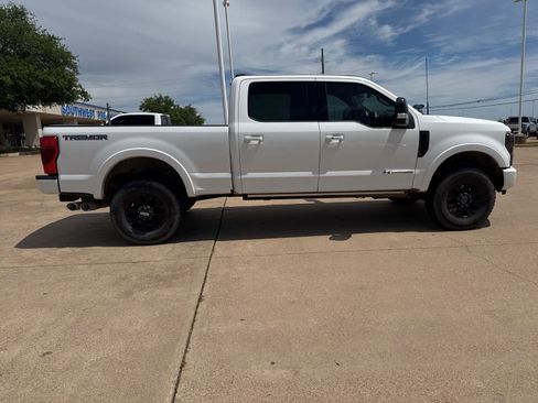 Used 2022 Ford F250 Lariat w/ Tremor Off-Road Package image 8