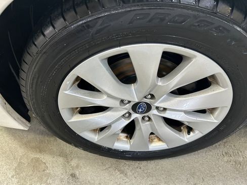 Used 2017 Subaru Legacy 2.5i Premium image 14