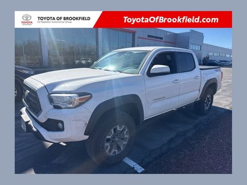 Used 2018 Toyota Tacoma TRD Off-Road w/ Technology Package image 1