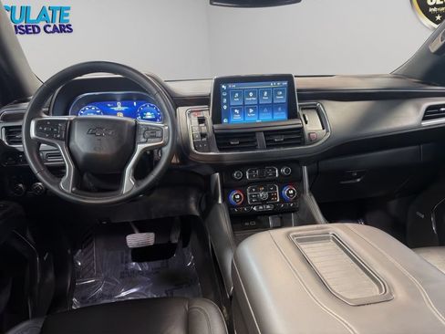 Used 2024 Chevrolet Suburban Z71 w/ Luxury Package AWD/4WD image 12