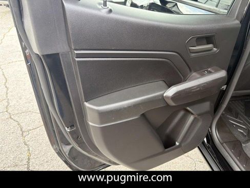 Used 2023 Chevrolet Colorado Trail Boss w/ Technology Package AWD/4WD image 21