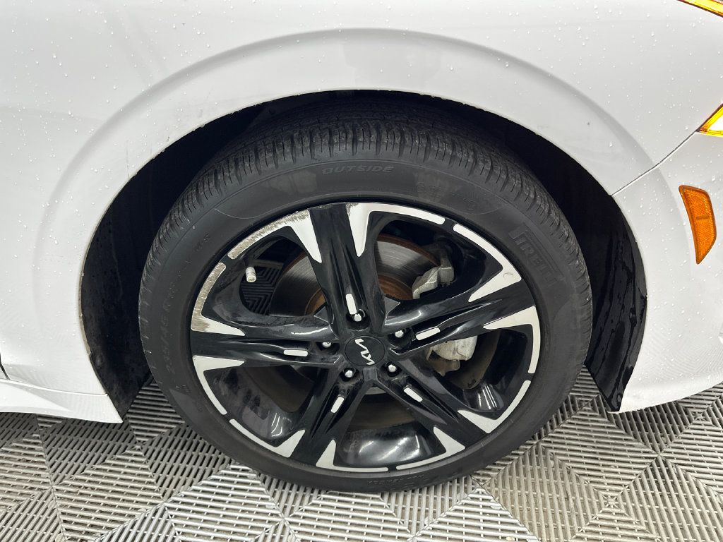 Used 2023 Kia K5 GT-Line w/ GT-Line Premium Package FWD image 13