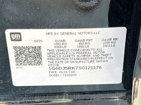 Used 2025 Cadillac CT4 Luxury RWD image 34