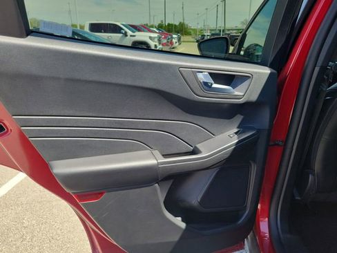 Used 2025 Ford Escape ST-Line AWD/4WD image 16