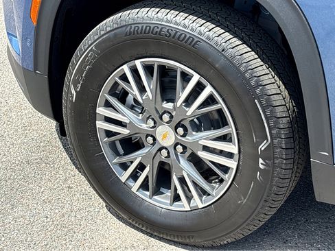 New 2026 Chevrolet Traverse LT w/ Enhanced Driving Package FWD image 19