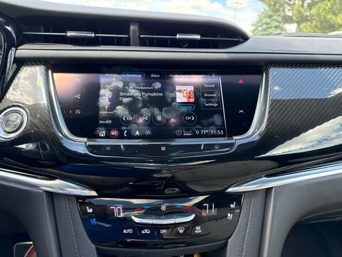 Used 2020 Cadillac XT6 Sport AWD/4WD image 11