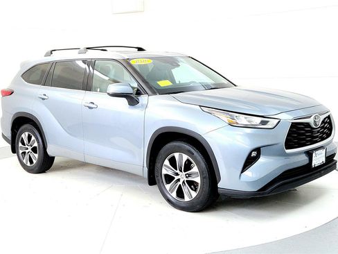 Certified 2020 Toyota Highlander XLE image 7