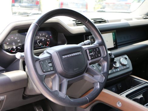 Used 2021 Land Rover Defender 90 X AWD/4WD image 18