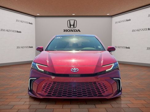 Used 2025 Toyota Camry XSE FWD image 2