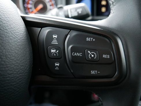 Used 2025 Jeep Wrangler Unlimited Sport AWD/4WD image 25